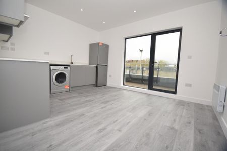1 bedroom flat to rent - Photo 4