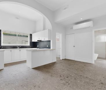 35 Finlay Street, Albert Park VIC 3206 - House For Rent | Domain - Photo 4