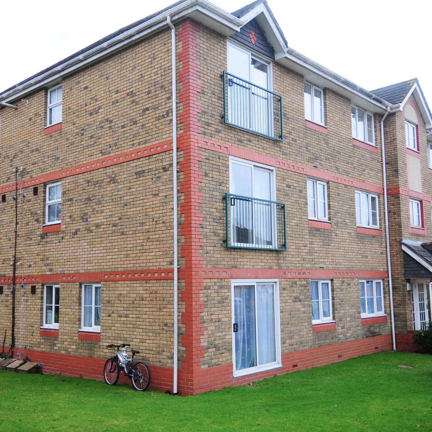 Delfont Close, Maidenbower, Crawley - Photo 1