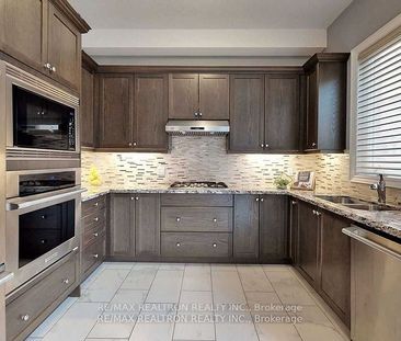 For Lease - 18 Love Court Unit# 3rd Floor Bedroom, Richmond Hill, O... - Photo 5