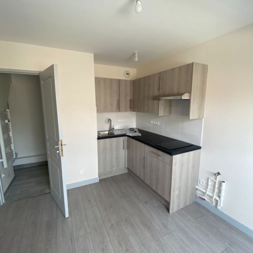 Location Appartement 1 pièce 15m² - Photo 1