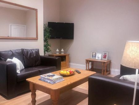 4 bedroom house to rent - Photo 2