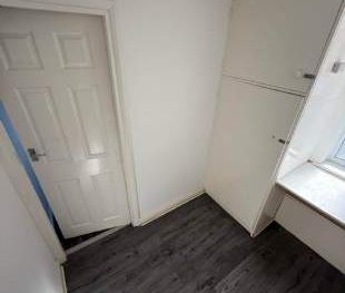 2 bedroom property to rent in Grimsby - Photo 3