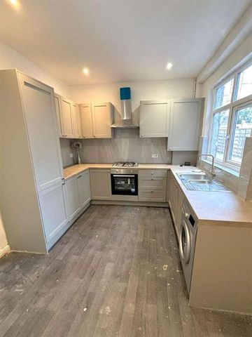 Chisholm Street, Manchester, M11 - Photo 4