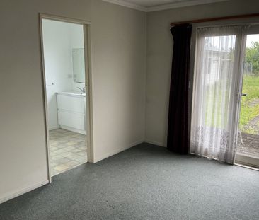 For Rent – Spacious 3-Bedroom, 2-Bathroom Home in Masterton - Photo 5