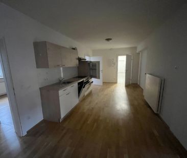 Schöne 3 Zimmer Wohnung direkt am Hauptplatz! - Foto 3