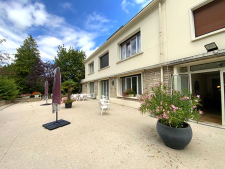 APPARTEMENT T1 DE 38M² AVEC JARDINET, DANS RÉSIDENCE SENIOR - Photo 2