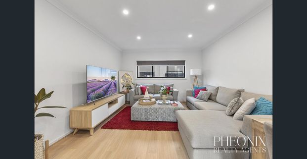 Modern 2 BEDROOM TOWNHOUSE PLUS STUDY - Photo 1