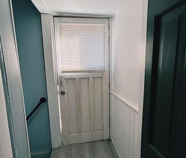 For Lease - 633 Hamilton Road, London East, Ontario - Photo 3