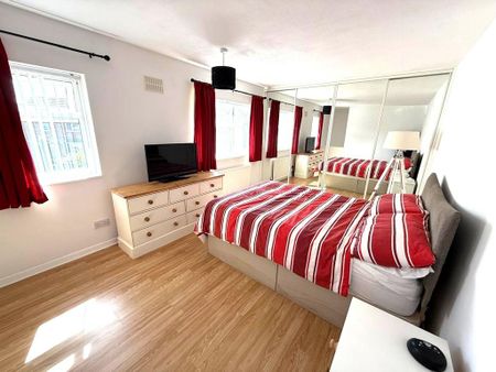 2 bedroom semi-detached house to rent - Photo 5