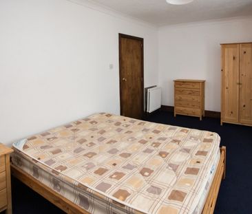 Stewart Road, Charminster - Photo 4