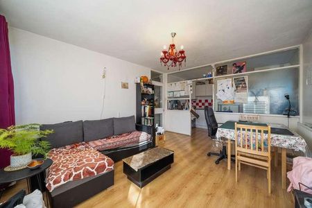 Rowley Gardens, London, N4 - Photo 2