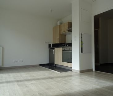 Location Appartement 1 pièce 28m² ORLEANS 45000 - Photo 2