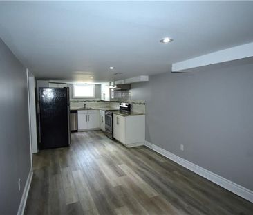 For Lease - 2176 Queensway Drive Unit# 2, Burlington, Ontario - Photo 4
