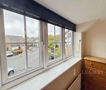 1 bedroom in a house share to rent - Photo 2