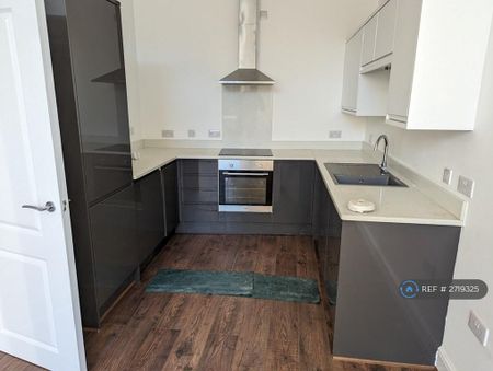 1 bedroom flat to rent - Photo 5