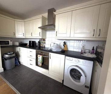 Apt 2, 185 Antrim Road, Belfast, BT15 2GW - Photo 2