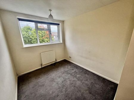 4 bedroom detached house to rent - Photo 4