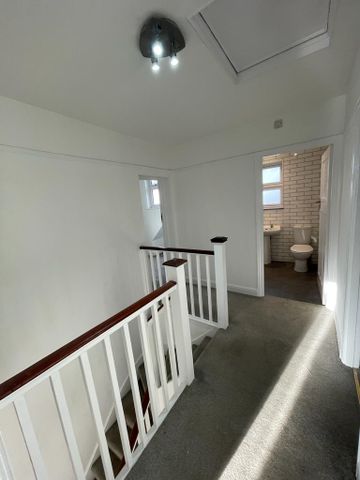 4/5 bedroom House To Let in , Cypress Avenue, Twickenham - Photo 4