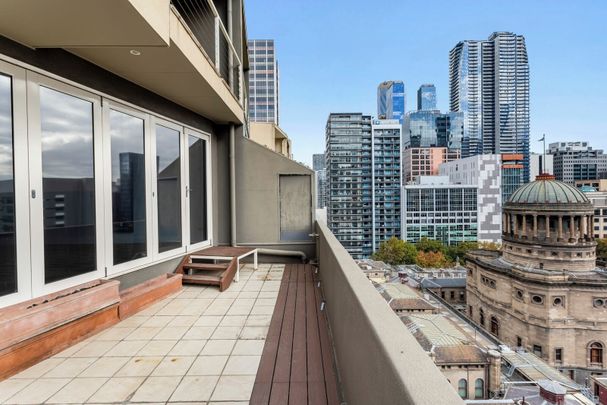 SUPREME ACCOMMODATION IN THE HEART OF THE CITY - Photo 1