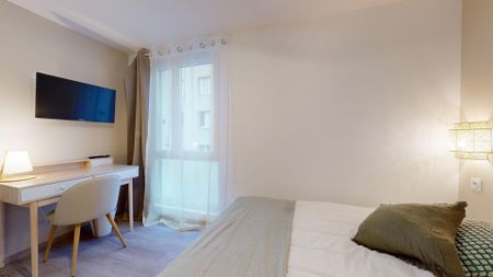 EPREUVE Roommate 4 Bedrooms at Saint Etienne - Photo 3