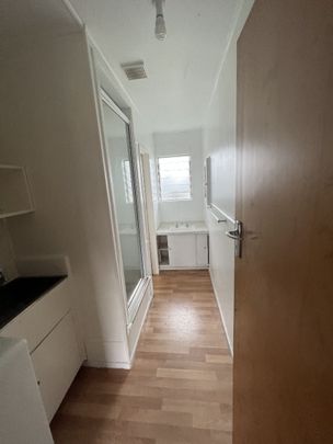 Situated in close proximity to the University of Waikato and other local amenities sits this well appointed two bedroom flat. - Photo 1