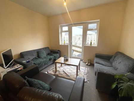 5 bedroom house to rent - Photo 2