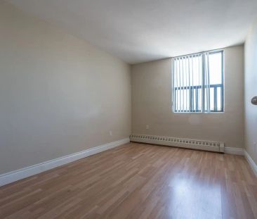 Richmond Place — 1 Bedroom - unit 435 - Photo 2