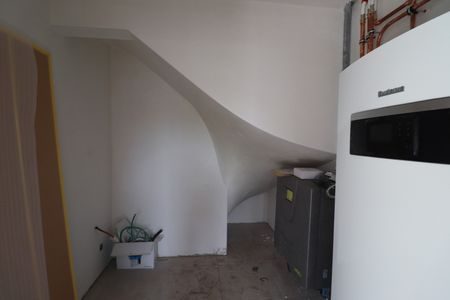 Energiezuinige nieuwbouwwoning met 3 slaapkamers, terras met tuin, tuinberging, carport en autostaanplaats. - Foto 3