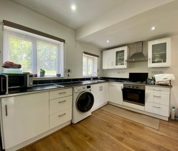 3 bedroom semi-detached house to rent - Photo 3