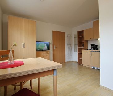 Modernes und möbliertes Apartment in zentraler Wohnlage mit kleinem... - Photo 3