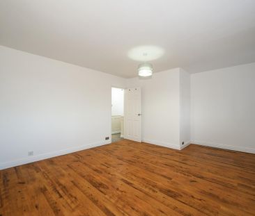 2 bedroom semi-detached house to rent - Photo 2