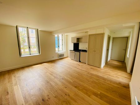 Location Appartement 1 pièce 35m² - Photo 5