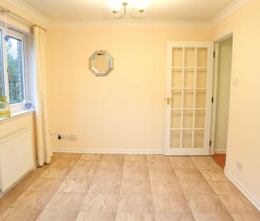 4 bedroom detached house to rent - Photo 2