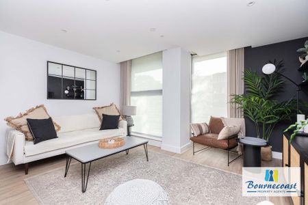 2 bedroom ground floor flat to rent - Photo 2