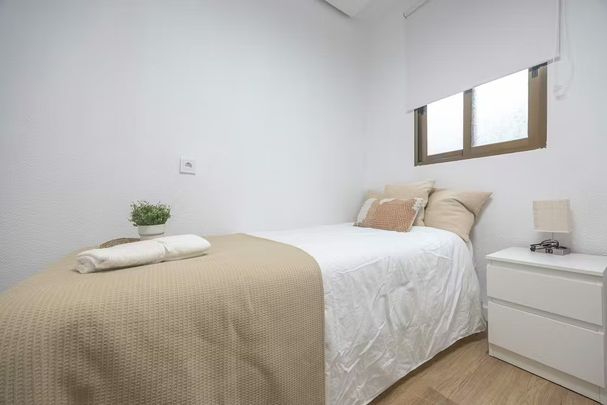 Carrer de Dolores Alcaide, Valencia, Valencian Community 46007 - Photo 1