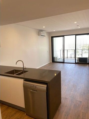 Contemporary Living with Convenience at Your Doorstep - Photo 3