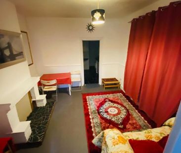 2 bedroom ground floor flat to rent - Photo 2