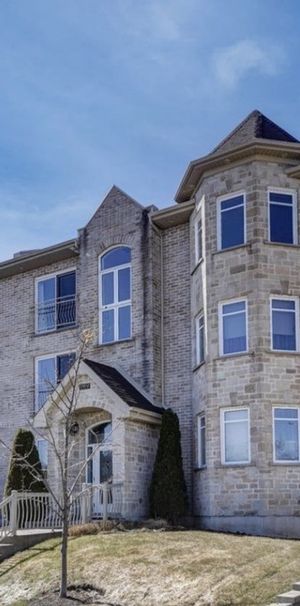 Grand 3 1/2 à Loué - Photo 1