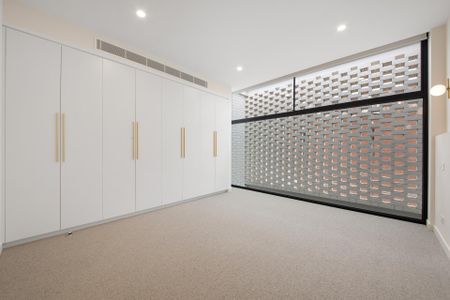 Stunning designer townhouse! - Photo 3