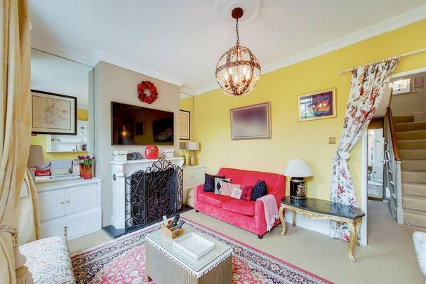 4 bedroom semi-detached house to rent - Photo 1