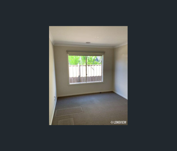 SPACIOUS FAMILY HOME IN A CONVENIENT LOCATION - Photo 1