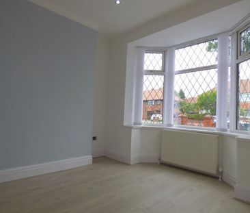 Parkhills Road, Bury - Photo 1