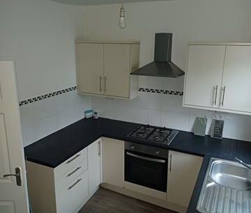 2 bedroom terraced house to rent - Photo 2