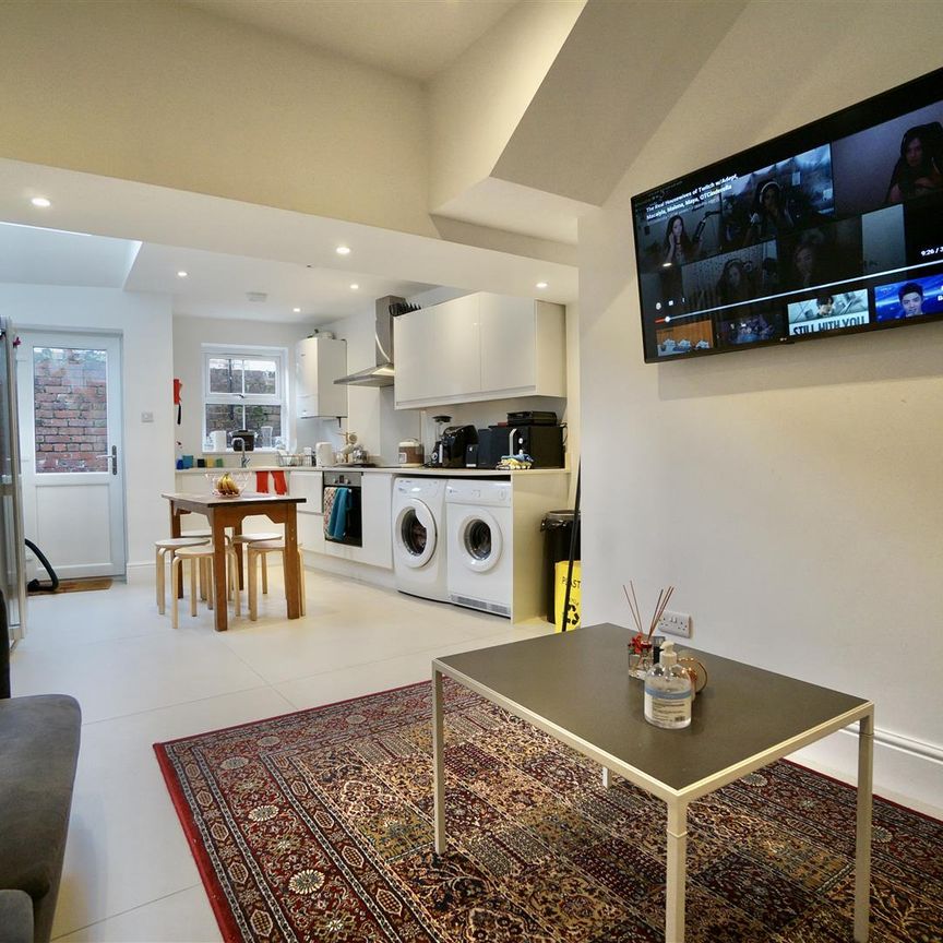 7 Craig-Y-Don Road - Photo 1
