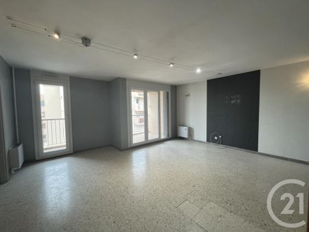 Location Appartement 4 pièces 97m² AUBAGNE 13400 - Photo 2