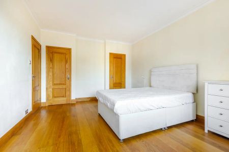 2 bedroom flat in Grenville Street - Photo 3