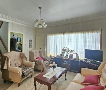 Retro Designed, Private, Quiet, North-facing Garden Home - Photo 3