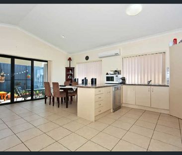 50 Palma Crescent, Varsity Lakes, Qld 4227 - Photo 1