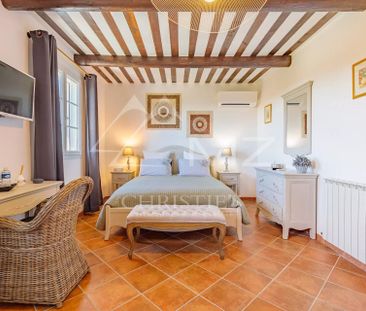 Proche Gordes - Belle bastide avec piscine chauffée - Photo 4